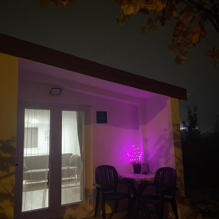 Studio Apartment Adrijana Zagreb Extérieur photo